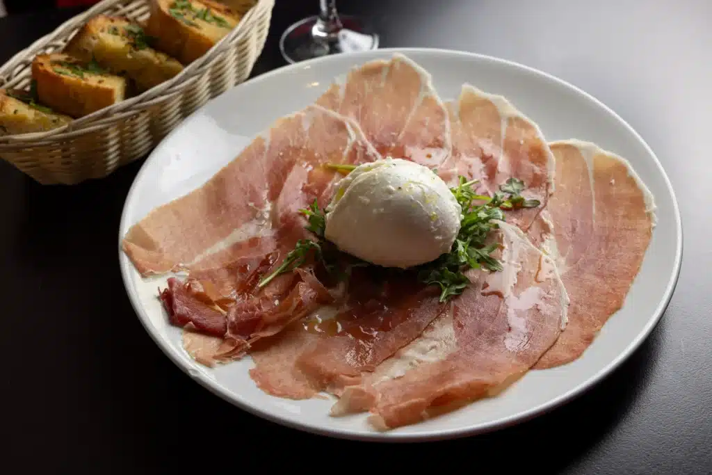 Aperitivo prosciutto